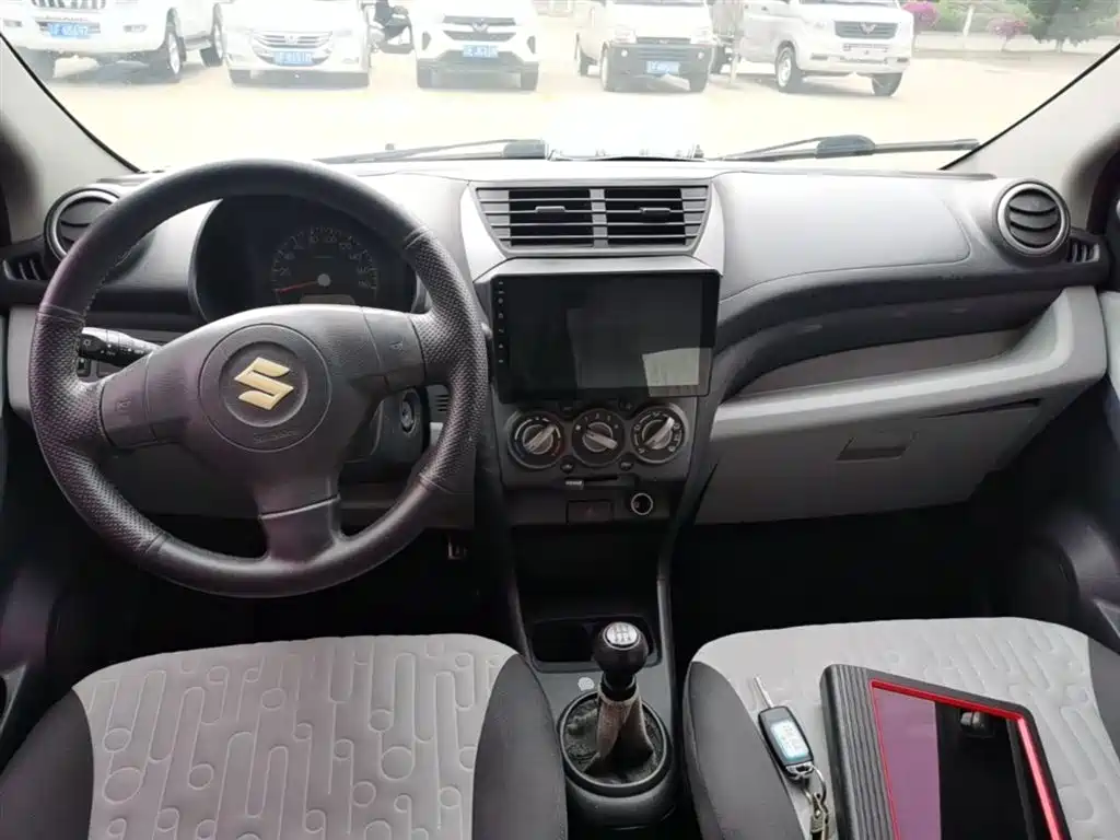 Suzuki Alto 2017 — фото 10