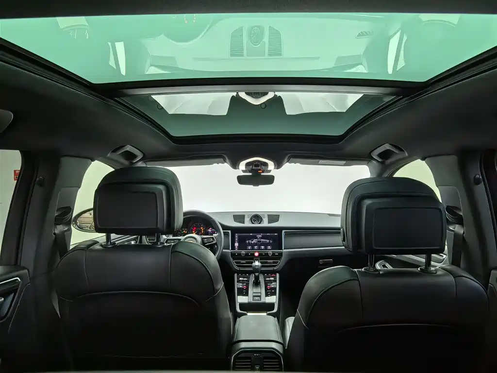 Porsche Macan 2024 — фото 17