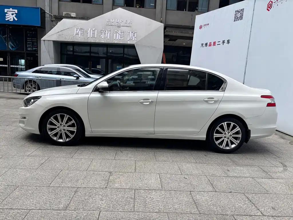 Peugeot 408 2015 — фото 13