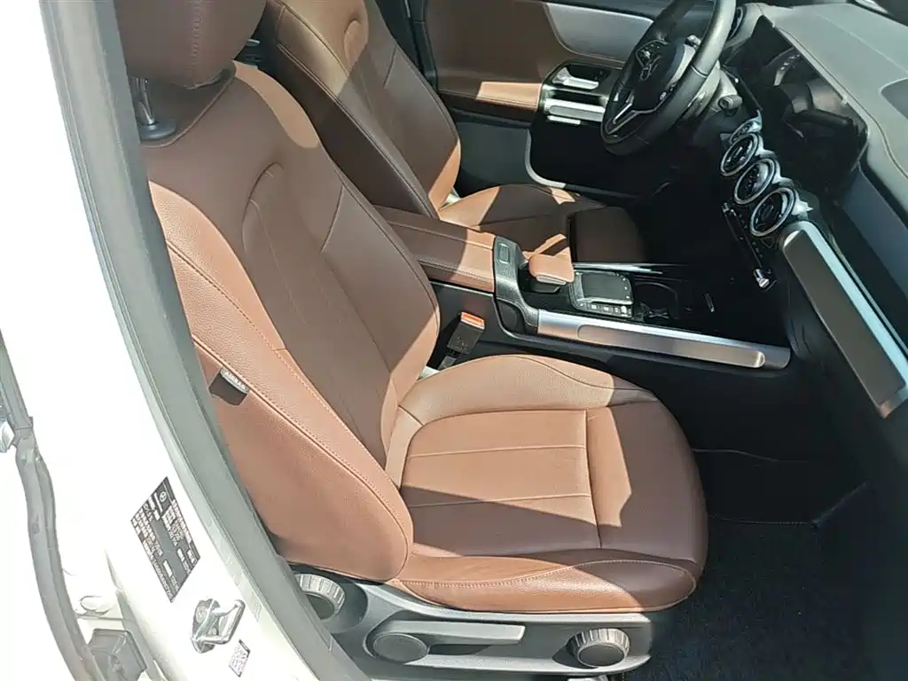Mercedes-Benz GLB 2022 — фото 25