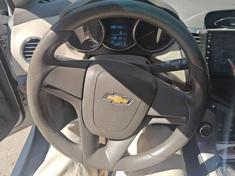 Chevrolet Cruze 2015 — фото 15