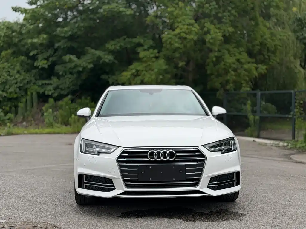 Audi A4L 2020