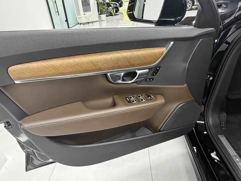 Volvo S90 2024 — фото 13