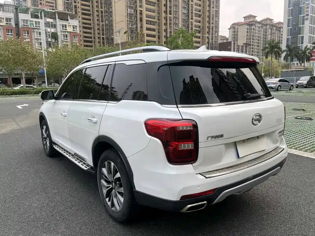 GAC Trumpchi GS8 2017 — фото 9