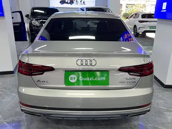 Audi A4L 2019