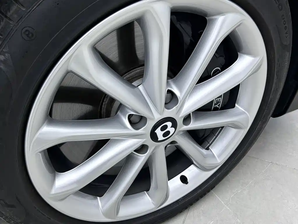Bentley Flying Spur 2022
