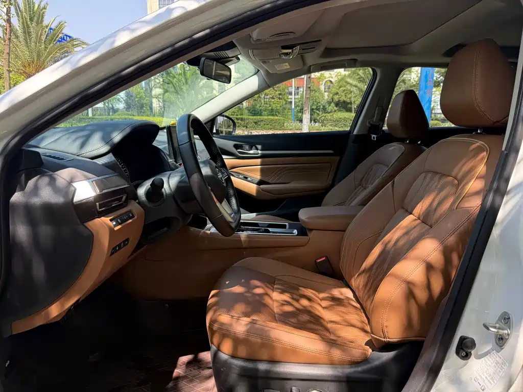 Nissan Teana 2024