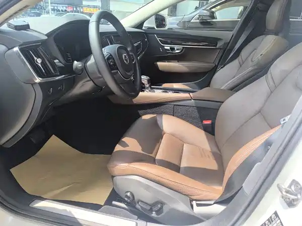Volvo S90 2018