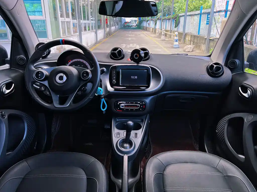 smart Fortwo 2017 — фото 3