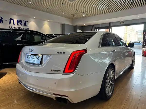 Cadillac CT6 2016