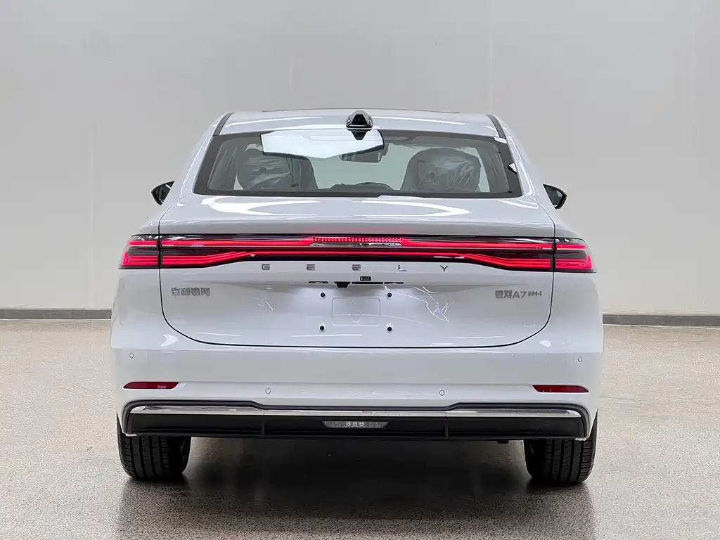 Geely Galaxy A7 EM 2026 — фото 6