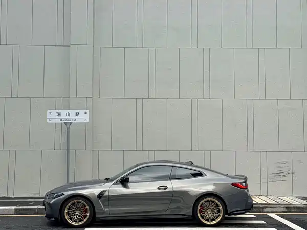 BMW M4 2022