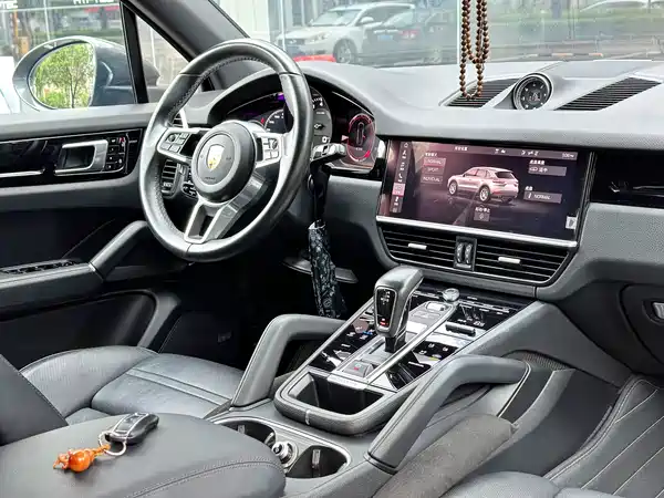 Porsche Cayenne 2020