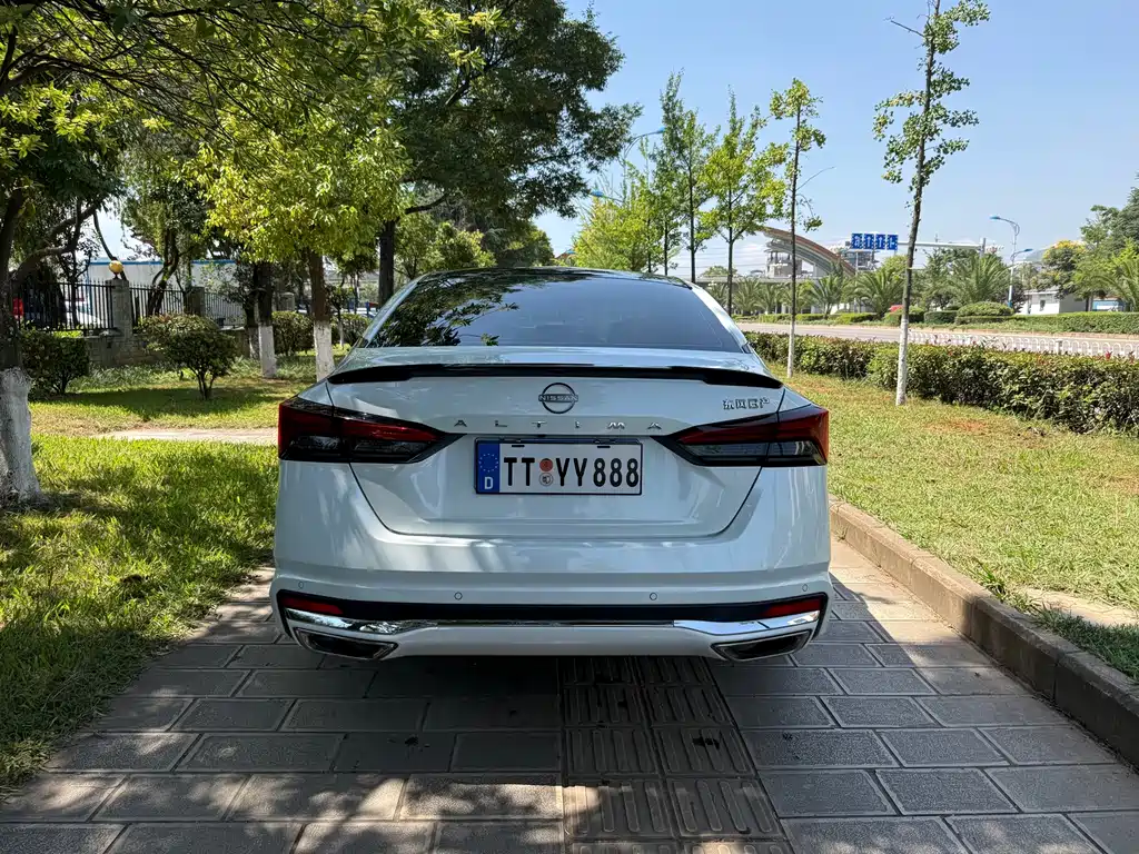 Nissan Teana 2024