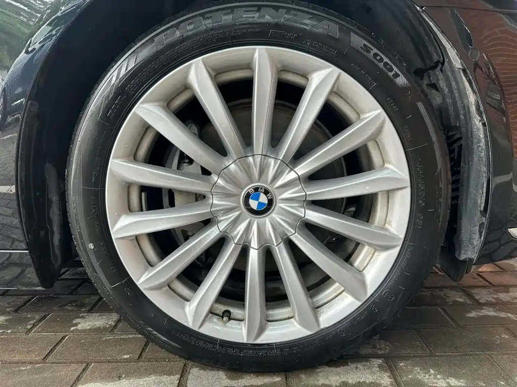 BMW 7 Series 2016 — фото 24