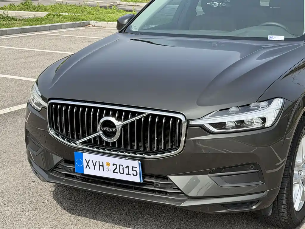 Volvo XC60 2019 — фото 15