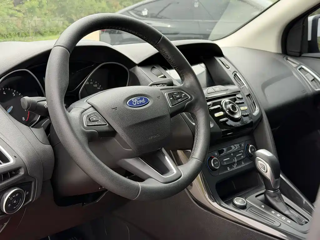 Ford Focus 2017 — фото 6