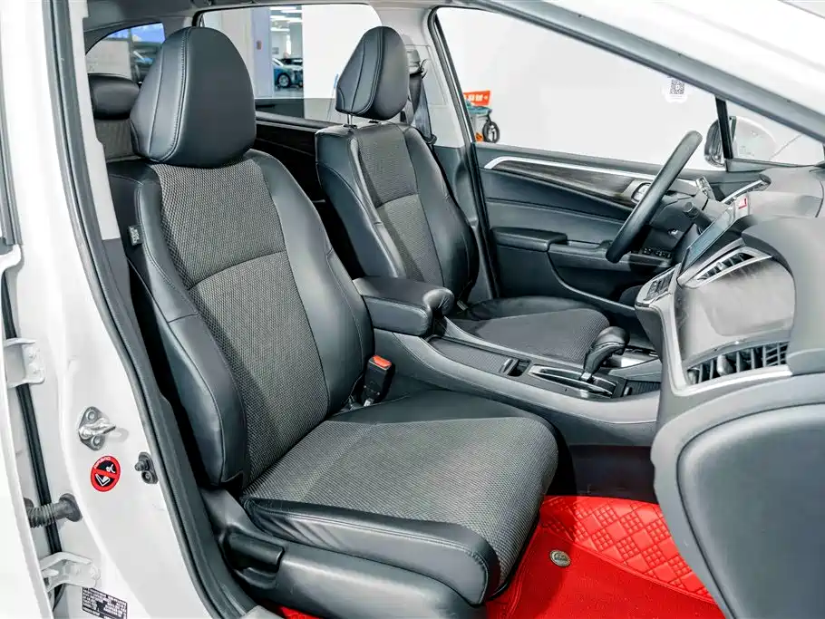 Honda Jade 2018 — фото 18