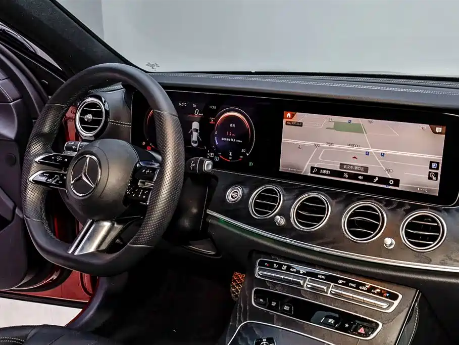 Mercedes-Benz E-Class 2021 — фото 25