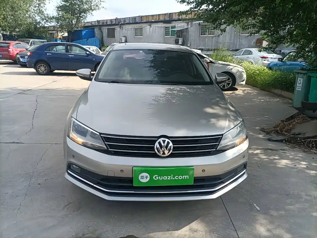 Volkswagen Sagitar 2017