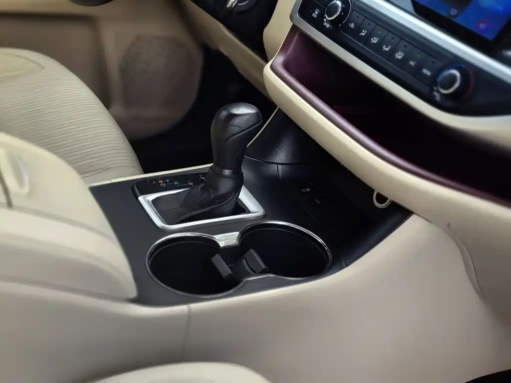 Toyota Highlander 2015 — фото 15