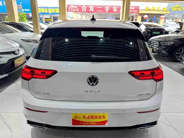 Volkswagen Golf 2023