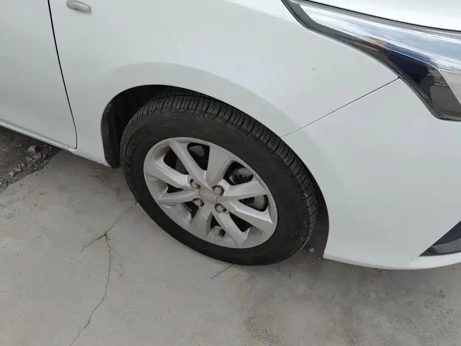 Toyota Yaris L 2019