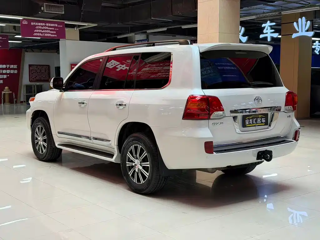 Toyota Land Cruiser 2015 — фото 6