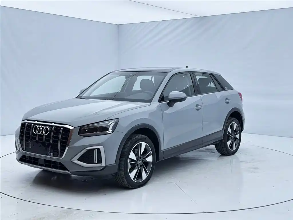Audi Q2L 2024 — фото 1