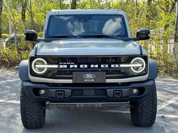 Ford Bronco 2024