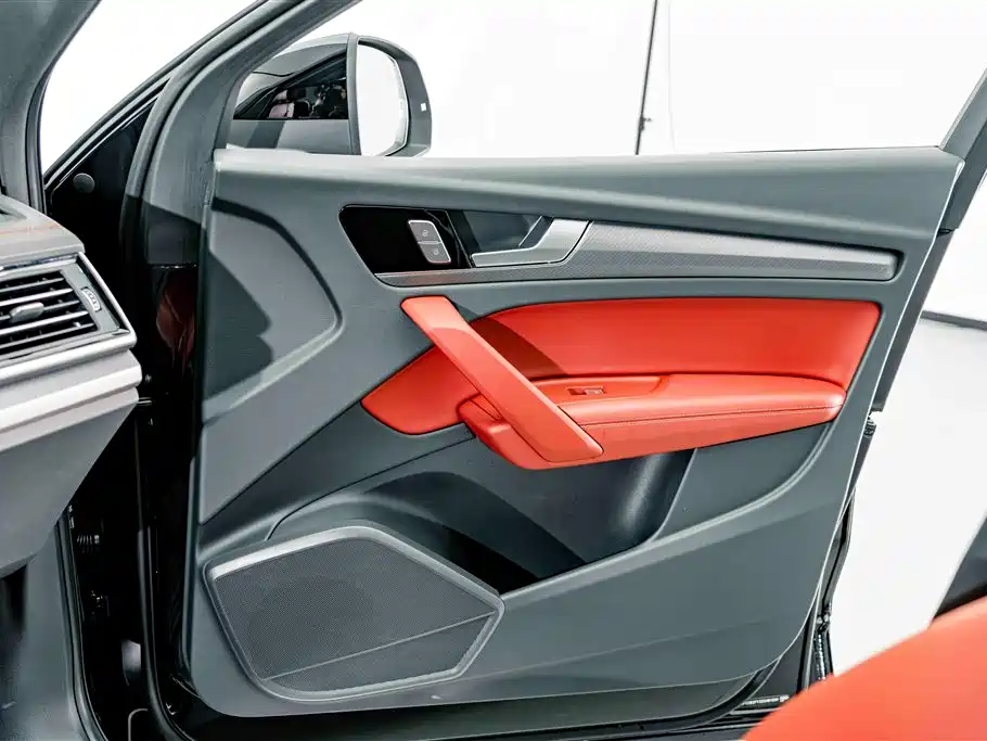 Audi Q5L 2025 — фото 13