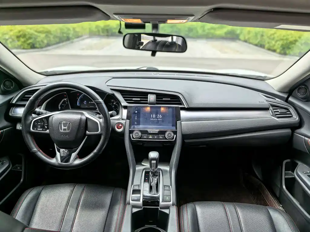 Honda Civic 2018 — фото 13