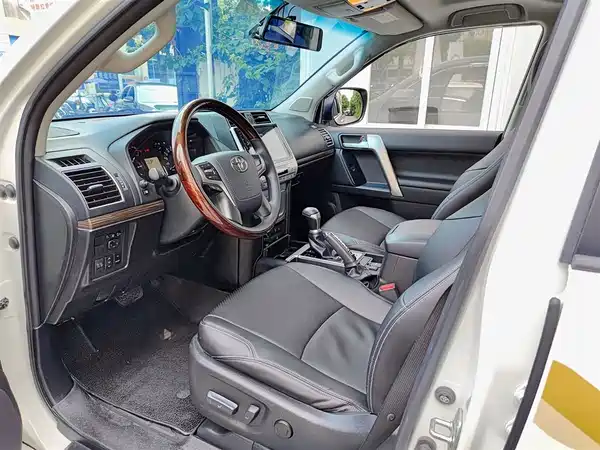 Toyota Prado 2018