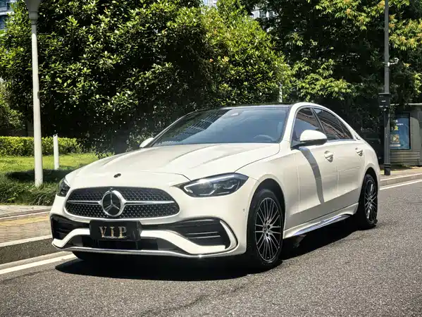 Mercedes-Benz C-Class 2025