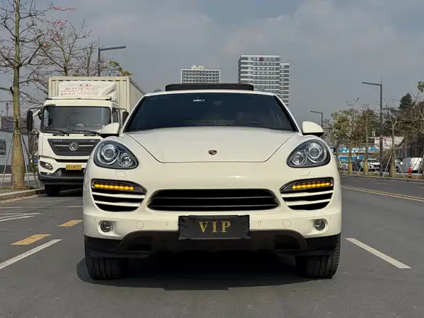Porsche Cayenne 2011