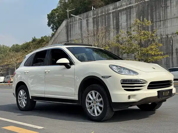Porsche Cayenne 2011