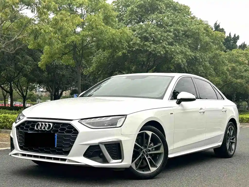 Audi A4L 2024 — фото 1