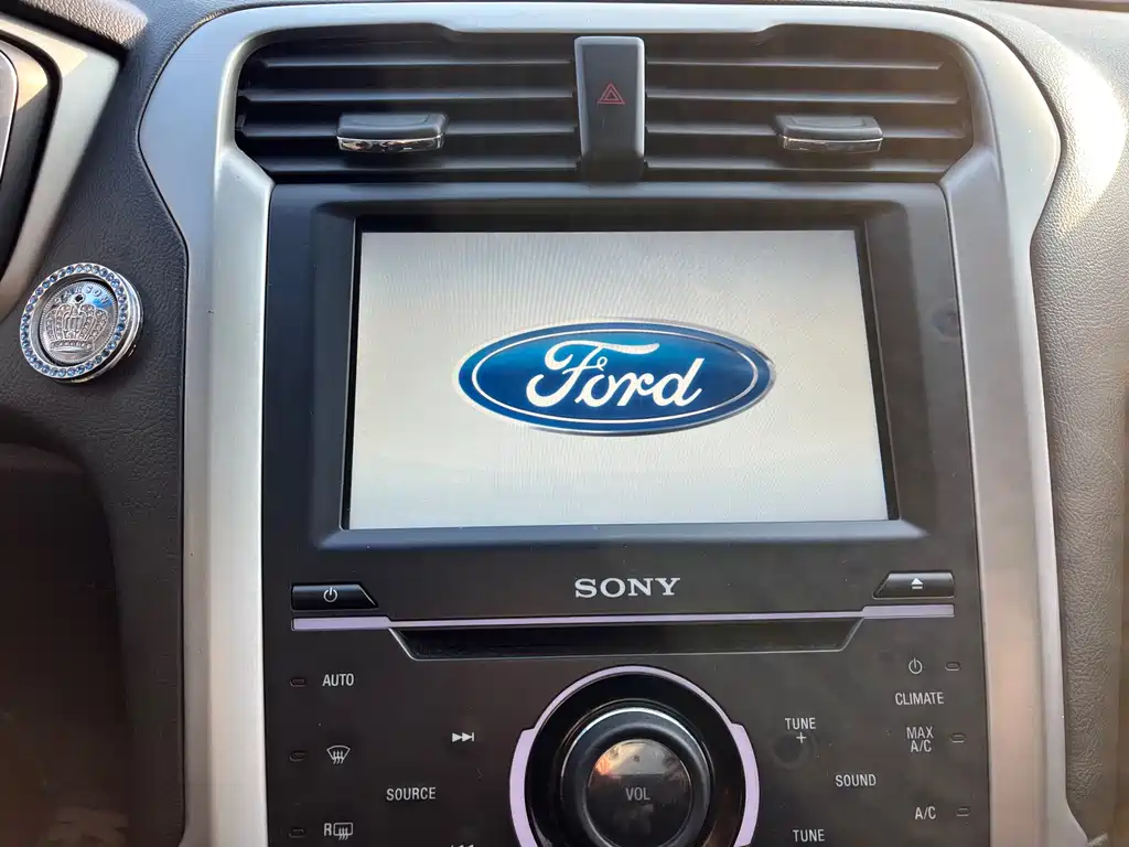 Ford Mondeo 2014 — фото 13