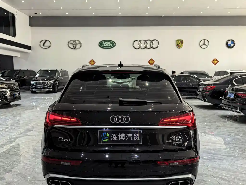 Audi Q5L 2023 — фото 14