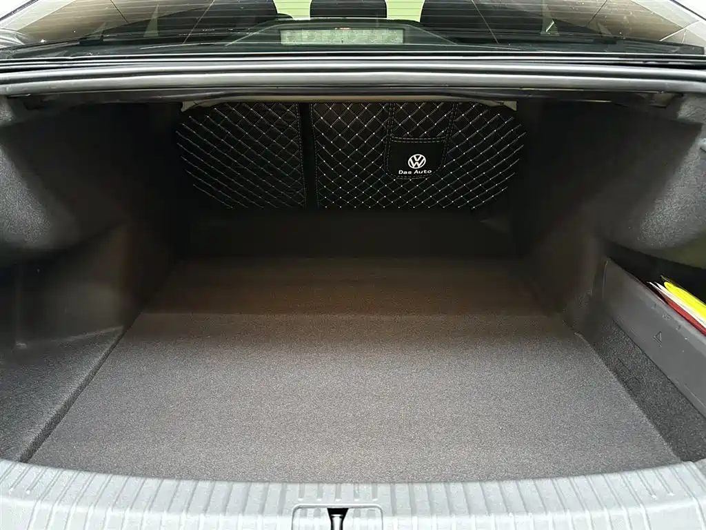 Volkswagen Passat 2025