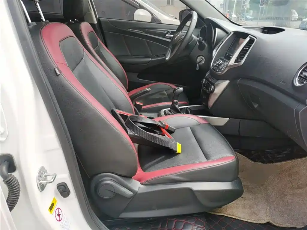 Changan Eado XT 2015 — фото 25
