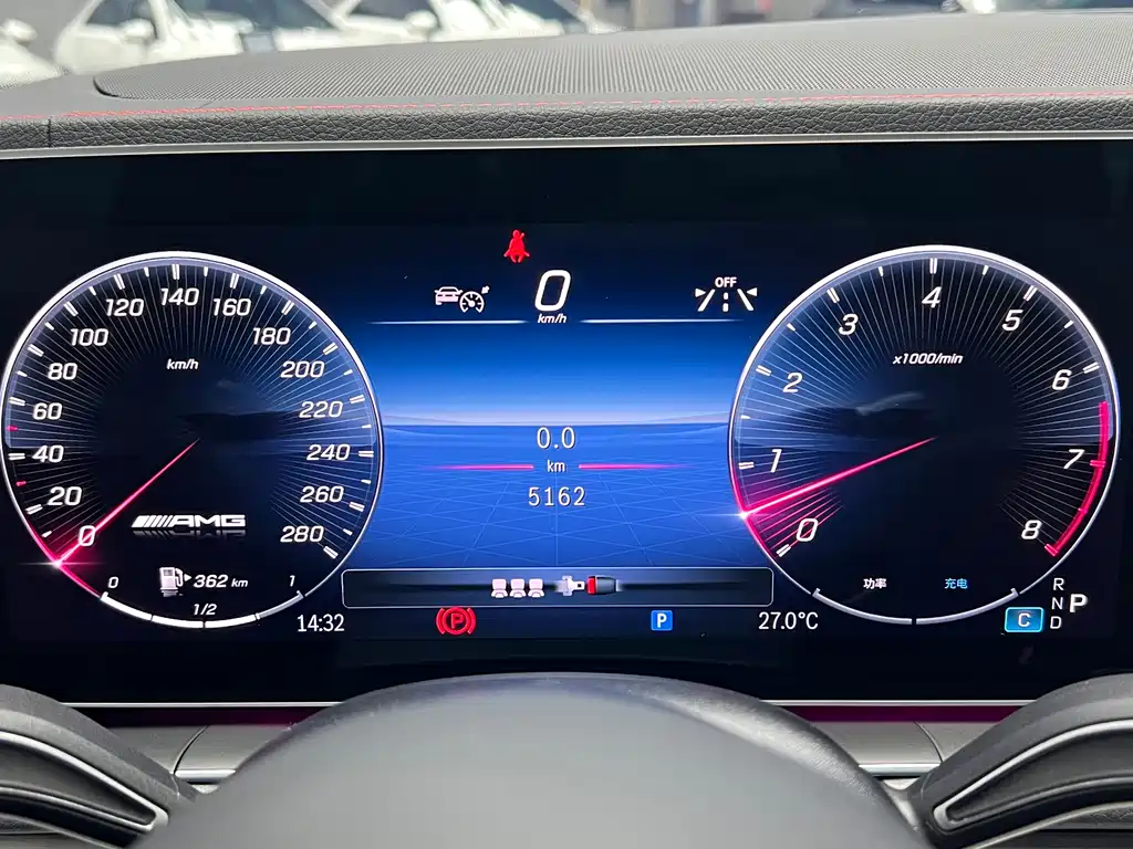Mercedes-Benz GLE AMG 2025 — фото 12