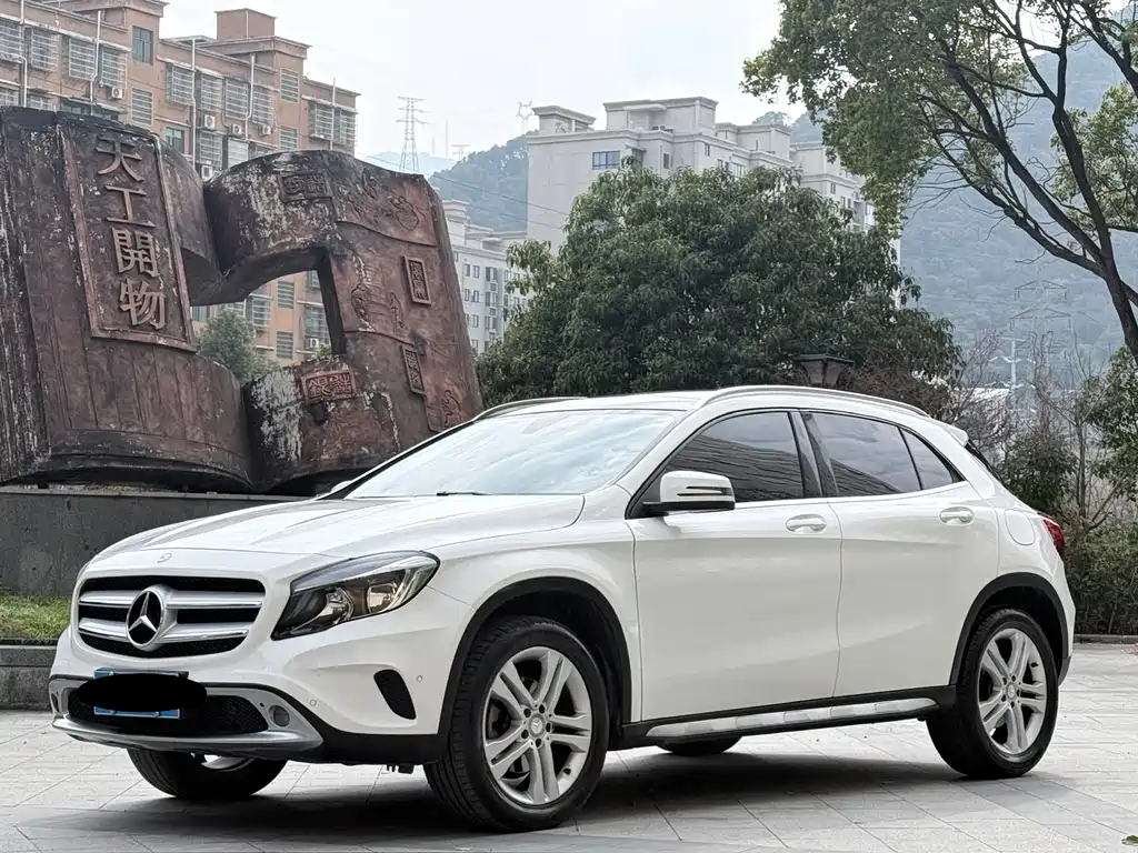 Mercedes-Benz GLA 2017 — фото 1