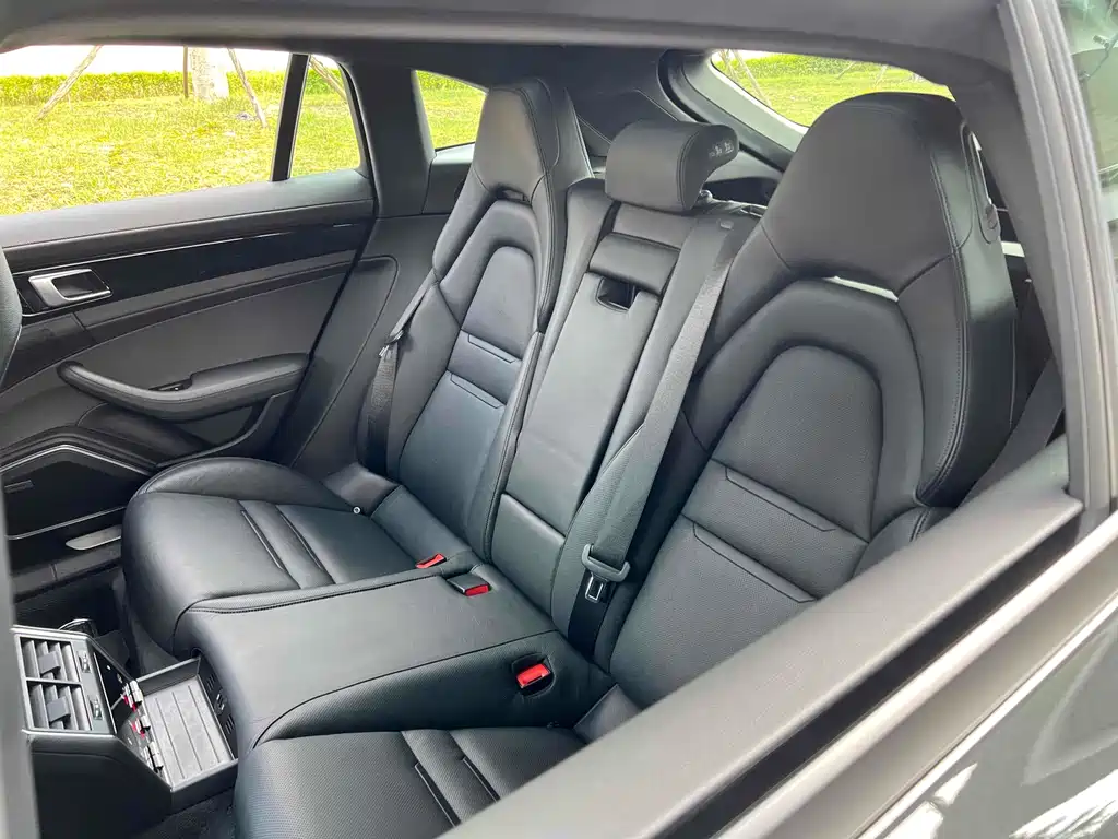 Porsche Panamera 2018 — фото 16