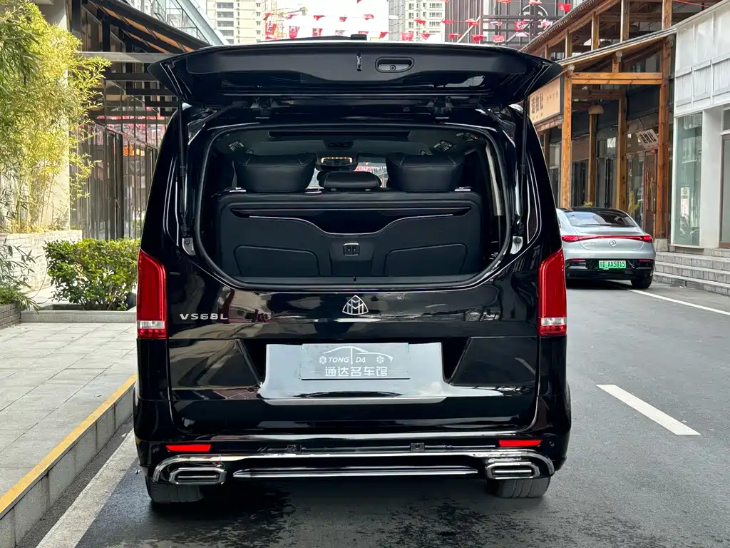 Mercedes-Benz V-Class 2021 — фото 17