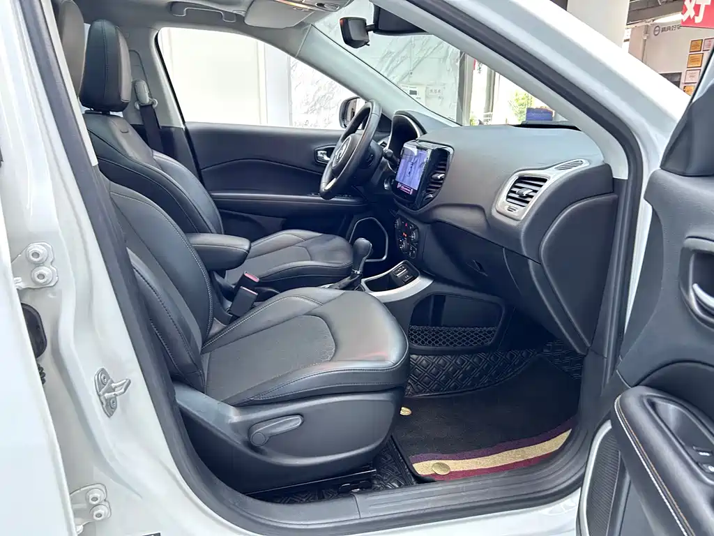 Jeep Compass 2021 — фото 10