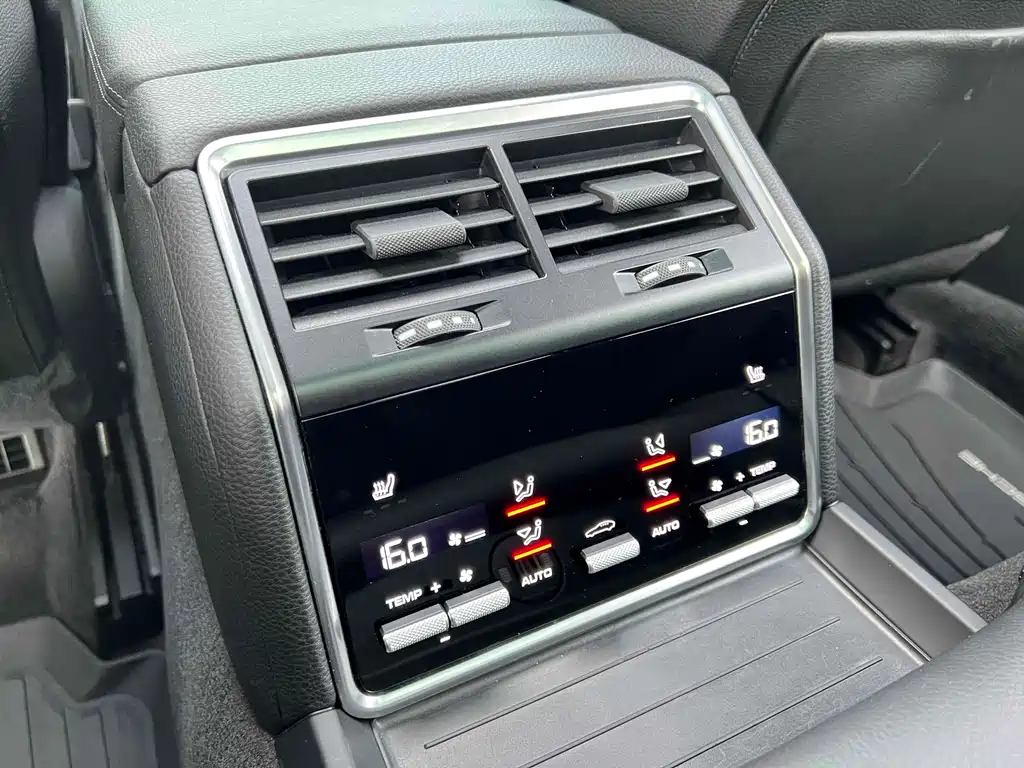 Porsche Panamera 2018 — фото 17