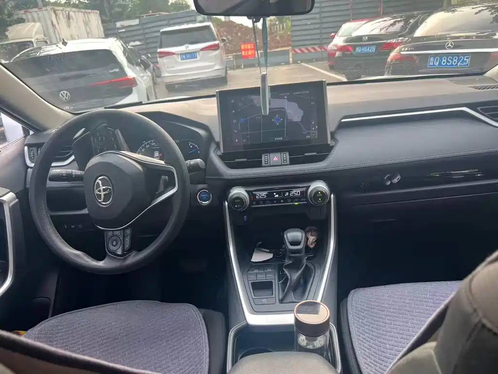 Toyota RAV4 Rongfang Dual Engine E+ 2022 — фото 4