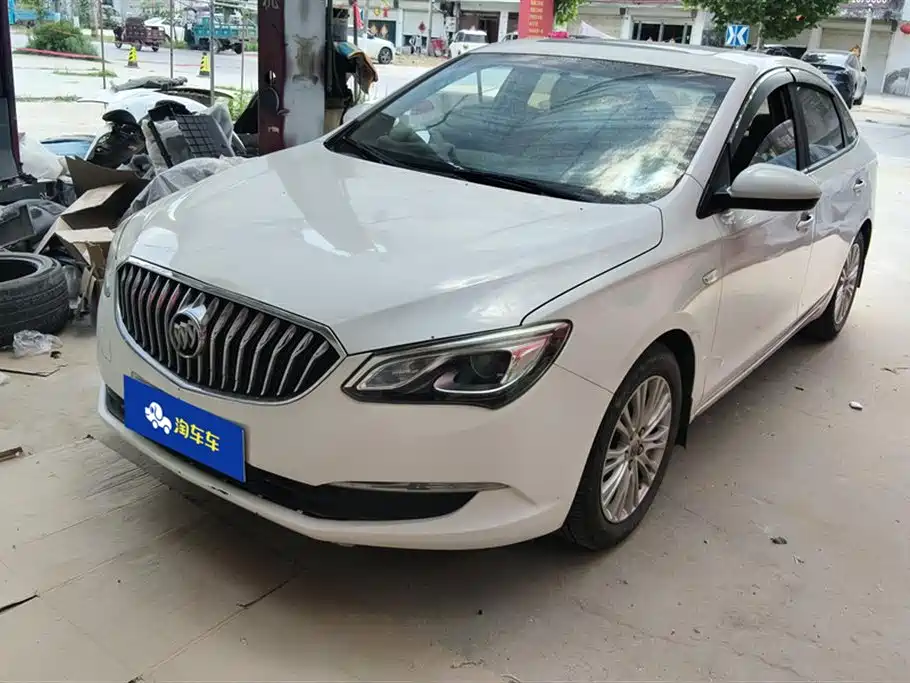Buick Excelle 2017 — фото 1