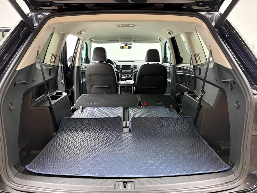 Volkswagen Teramont 2017 — фото 12